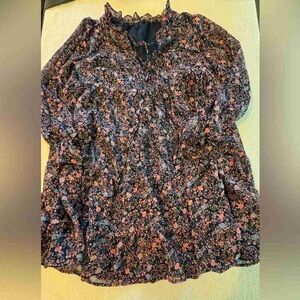 Floral Women's Top - Black and Pink